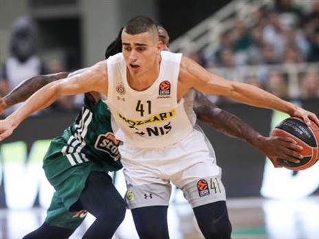 ישאר בפרטיזן. מדר (GETTY, Srdjan Stevanovic)