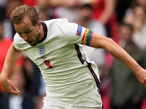 קיין וסרט הקפטן (GETTY, FRANK AUGSTEIN)