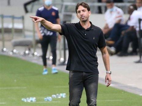 "אין שום קשר בין הביקורת שלי לבין ניר ברקוביץ'" (אלן שיבר)