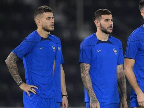 דרמה משפחתית, רגע לפני המונדיאל (Photo by FRANCK FIFE / AFP) (Photo by FRANCK FIFE/AFP via Getty Images)