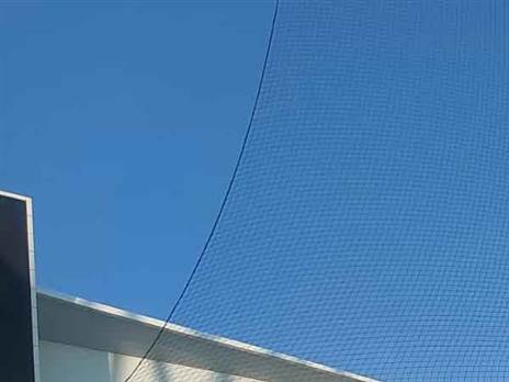 (היכלי הספורט)