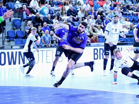 ניצחון נהדר של הנבחרת (הדר ואן קולא)