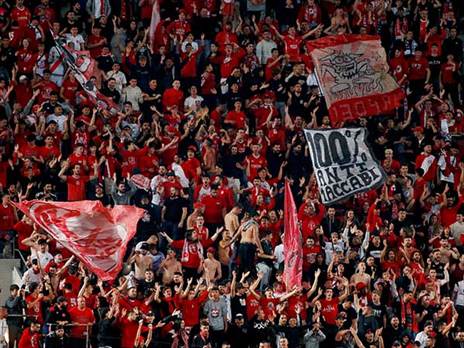 מועדון גדול, קבוצה קטנה - נכון לעכשיו (צילום: אלן שיבר)