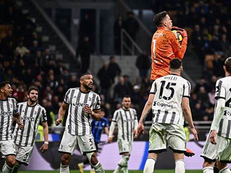 בדרך לאלופות? (GABRIEL BOUYS/AFP via Getty Images)