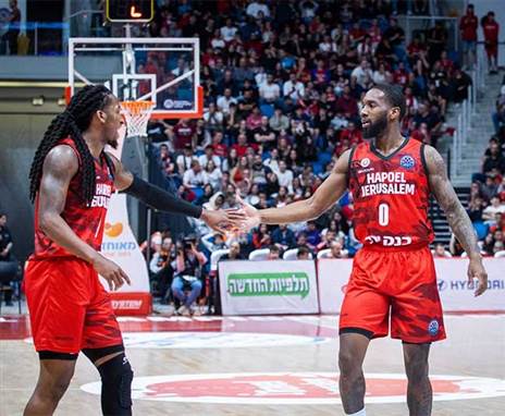 הרבה כוכבים בניצחון האדום (FIBA)