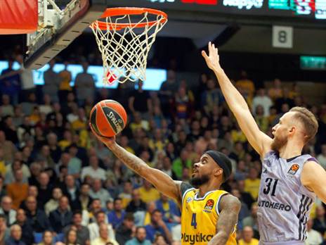 הפתיחה היתה צמודה (צילום: אלן שיבר)