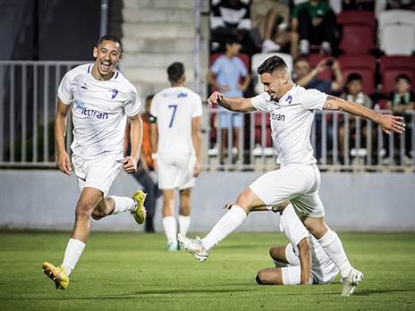 חגיגה כחולה-לבנה (עודד קרני)