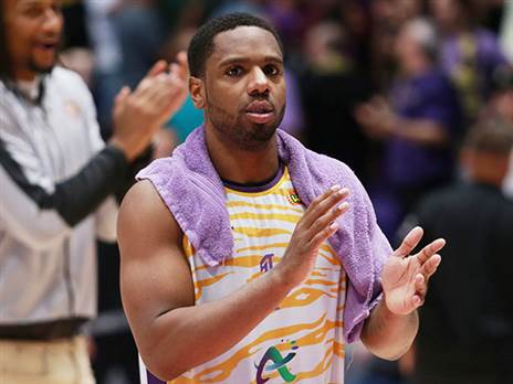 עזיבה לא פשוטה. רגלנד (קובי אליהו)