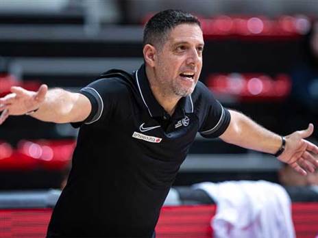 פתיחה קשוחה. אייזנברג (FIBA)