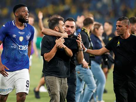 בית"ר זועמת (אלן שיבר)