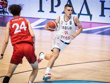 שיחק כבר אצל הכוכב האדום העונה. טופיץ' (FIBA)