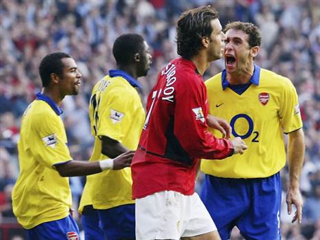 ארסנל ומנצ'סטר יונייטד נלחמו שנים על האליפות (GETTY)