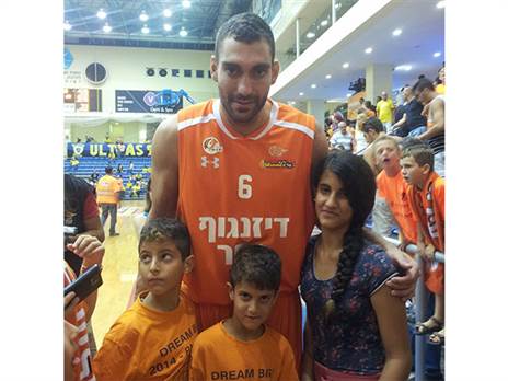 "כמו בן משפחה" (באדיבות המשפחה)