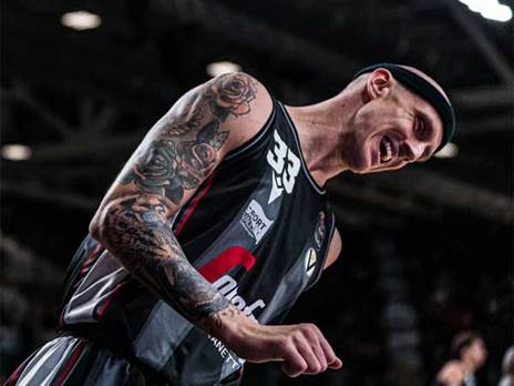 טוב לראות אותו על המגרש. פולונארה (וירטוס בולוניה)