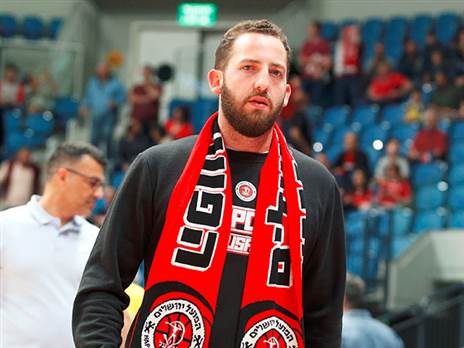 אדלסון. עוקב (אלן שיבר)