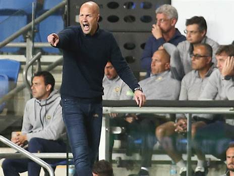 "עומד בכל הדרישות להיות מאמן בארסה" (אלן שיבר)