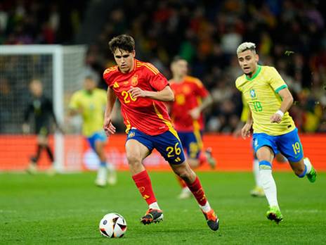 יהיה גם ביורו? קובארסי במדי ספרד (Getty)