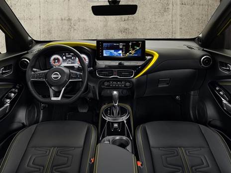 מסך מולטימדיה ולוח מחוונים דיגיטלי חדשים