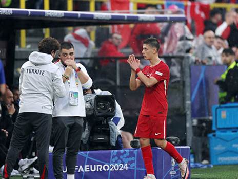 Dean Mouhtaropoulos/Getty Images