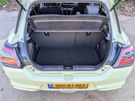 תא מטען קטנטן - שווה לבדוק אם הוא יספק אתכם