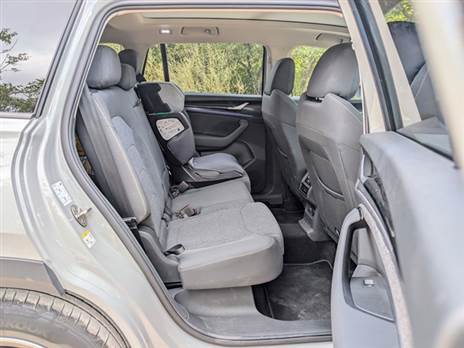 המרווח לשלושה מבוגרים סביר