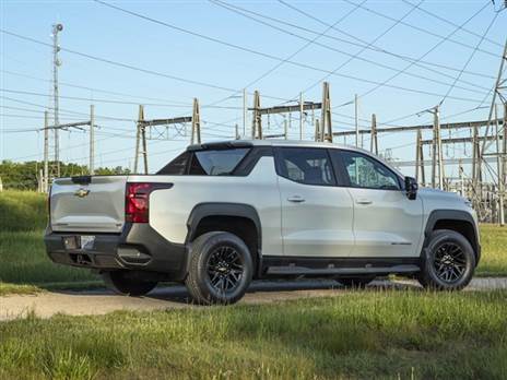 עם משקל כולל של מעל ל-4.5 טון, הוא דורש רישיון C1