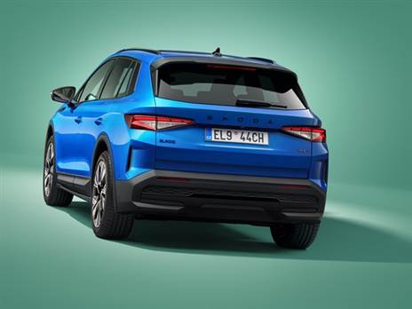 לעומת החזית החדשה, החלק האחורי מוכר יותר