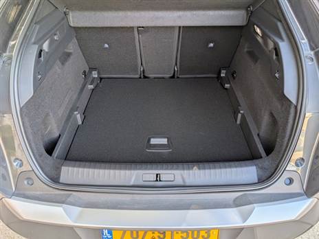 תא מטען גדול ושימושי בנפח של 520 ליטר