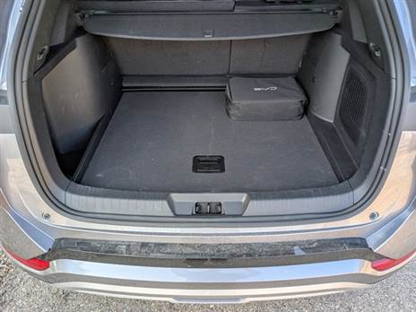 הנפח זהה לחשמלי, 425 ליטר שימושיים, אך גם כאן ללא וויי תלייה למשל