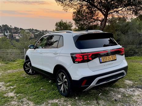 אין מה לחשוש מכוחו של המנוע הקטן, הטי-קרוס לא מרגיש עצל