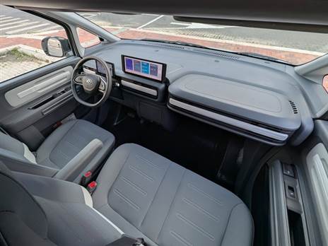 תא נוסעים שנראה מודרני, אבל לא יזיקו פה עוד תאי אחסון