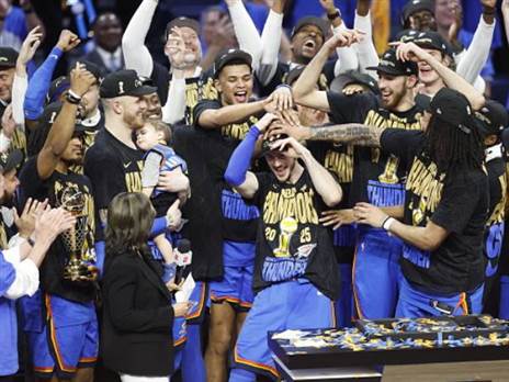 קארוסו. המבוגר האחראי (GETTY)