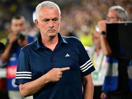 חוזר לממלכה? מוריניו (GETTY)