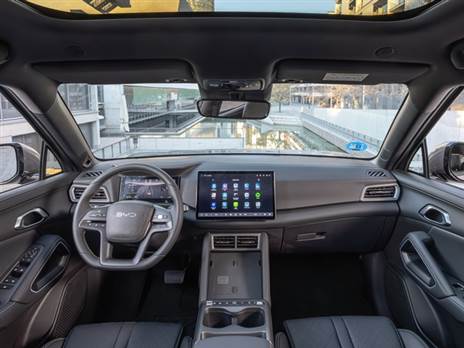 רשימת אבזור עשירה ביחס למתחרים הישירים