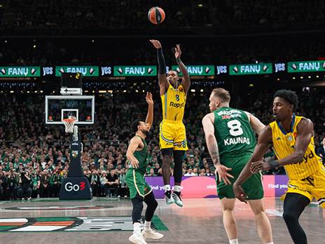 ווקר. השתגע בסוג של כאוס מאורגן (Euroleague Basketball via Getty)