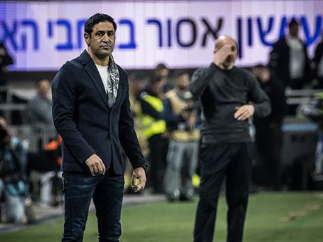 סר אלכס, פנה את הדרך לפליישמן (עודד קרני)