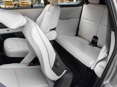 7 או 6 מושבים לבחירה