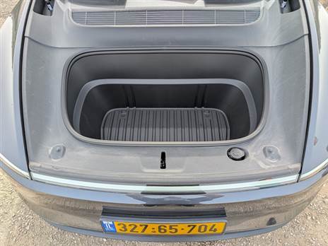 לטסלה מודל Y יש תא מטען קדמי גדול