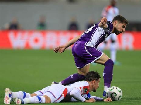 סולומון בישל ב-1:2 של פיורנטינה, שהודחה