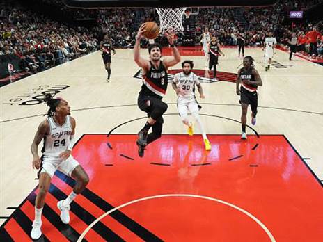 דני אבדיה. פנים למעלה (GETTY)