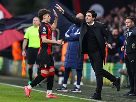 איראולה וקרקז. יתאחדו באנפילד (Robin Jones - AFC Bournemouth/AFC Bournemouth via Getty Images)