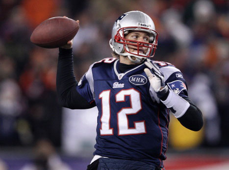 טום בריידי. יתמודד עם הגנת הרייבנס? (gettyimages)