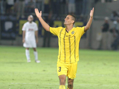 צפוי לעבור למלאבס. אורי כהן (אלן שיבר)