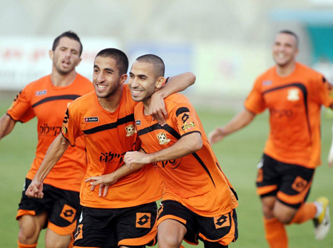 הכתום עולה (אלן שיבר)