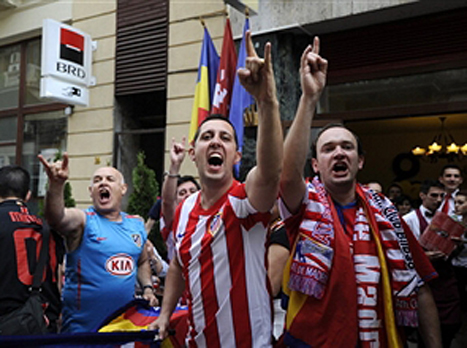 אוהדי אתלטיקו גודשים את בוקרשט (gettyimages)