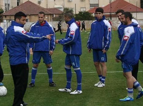 יתרגל לזהות כפולה? אופיר חיים במרמורק (דאבל פס)