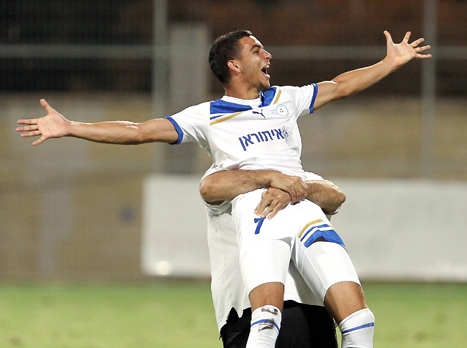 עבד. מכיר את הדרי