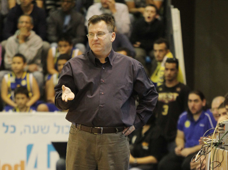 עופר ברקוביץ'. ייאלץ לחפש עוד זר (צילום: אלן שיבר)