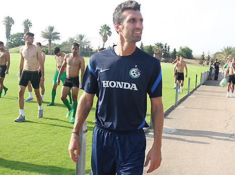 לא מתפשר על ברירות מחדל, אך הזמן אוזל לו. בנאדו (אדריאן הרבשטיין, וואלה!)