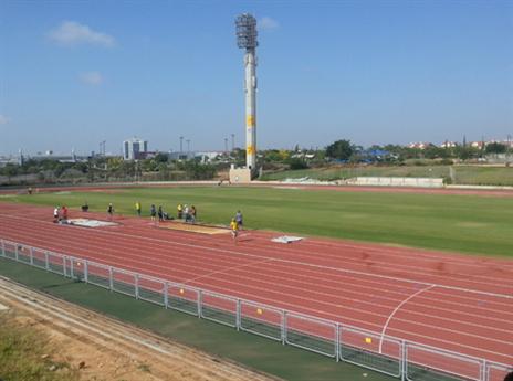 הדר יוסף. "מסוכן לשחק כדורגל במקביל לאימונים בהטלת כידון"